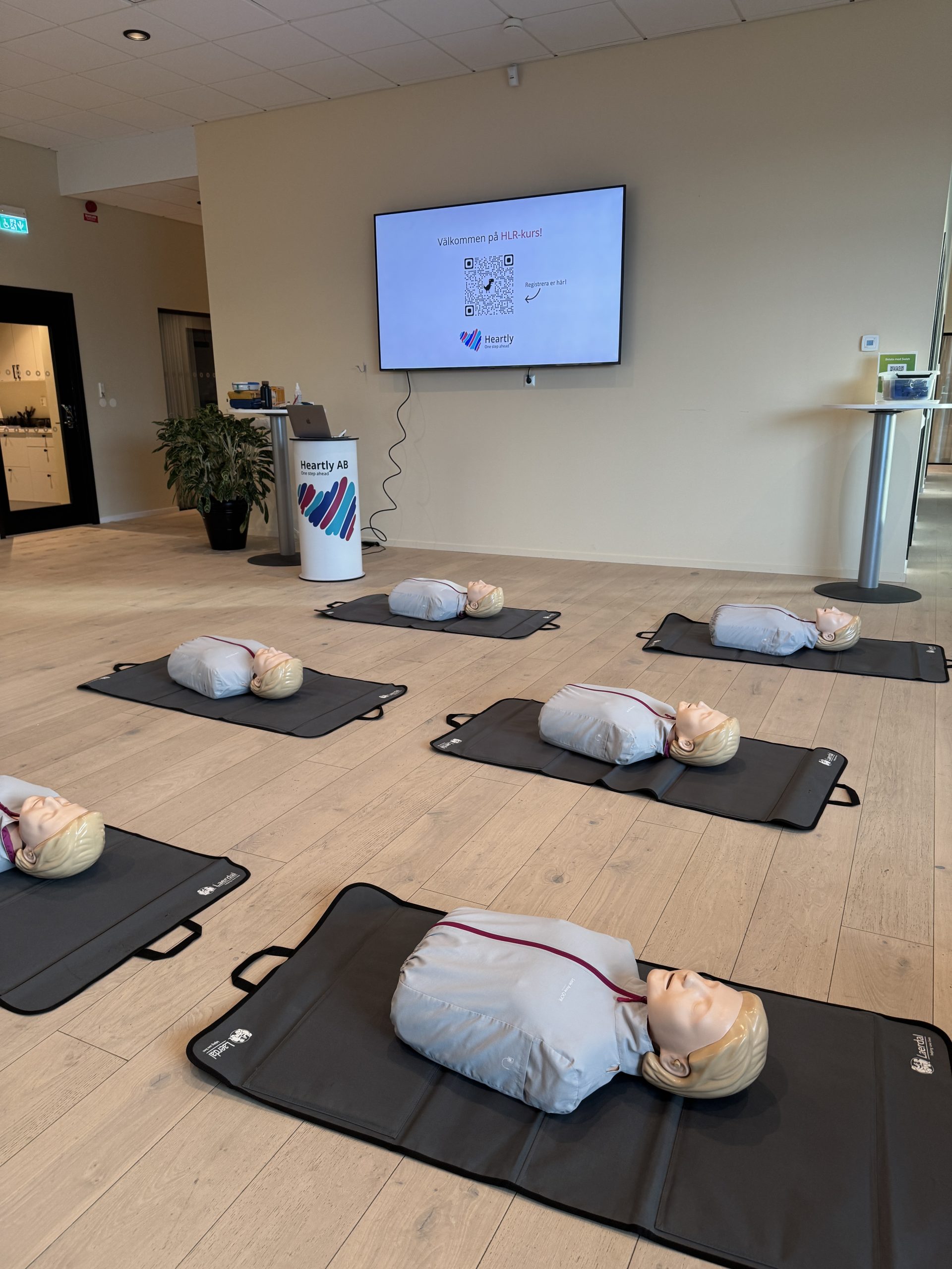 HLR dockor för hjärt- och lungräddning i Karlstad
